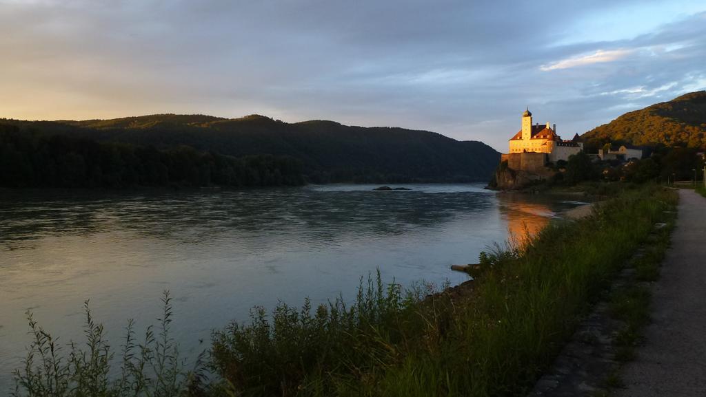 Gasthof-Camping Stumpfer 호텔 Schönbühel an der Donau 외부 사진